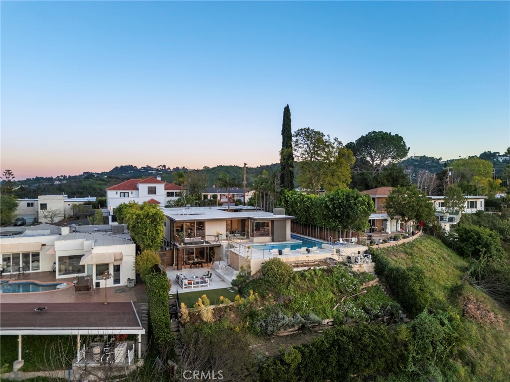 3851 Beverly Ridge