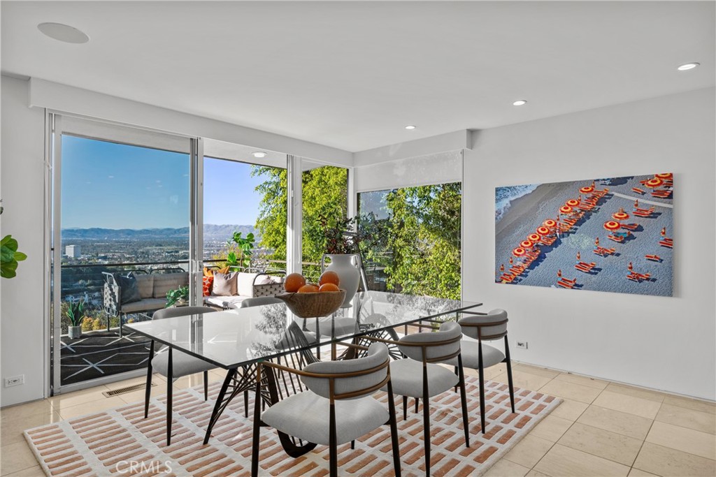 3851 Beverly Ridge