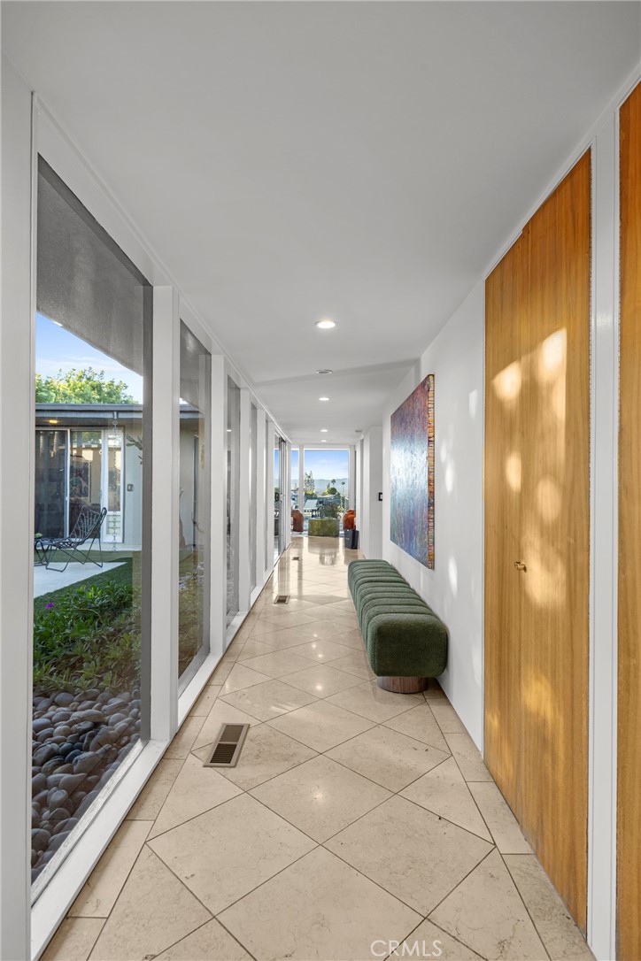3851 Beverly Ridge