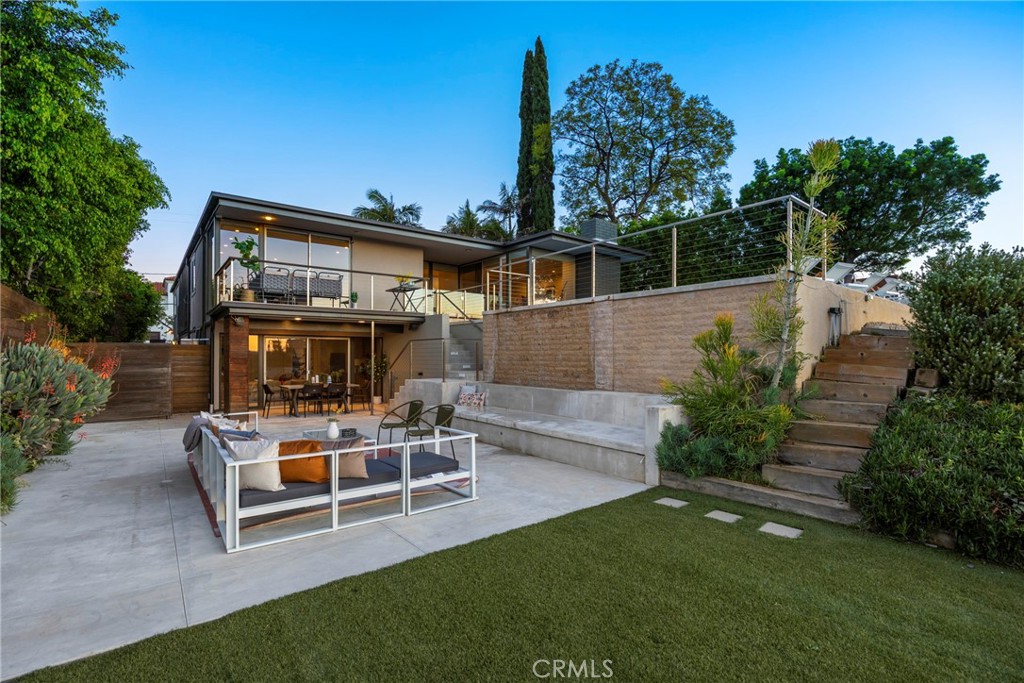 3851 Beverly Ridge
