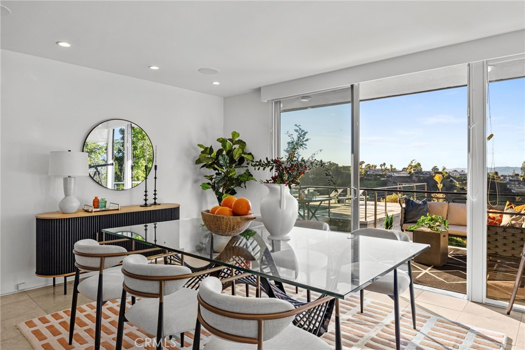 3851 Beverly Ridge