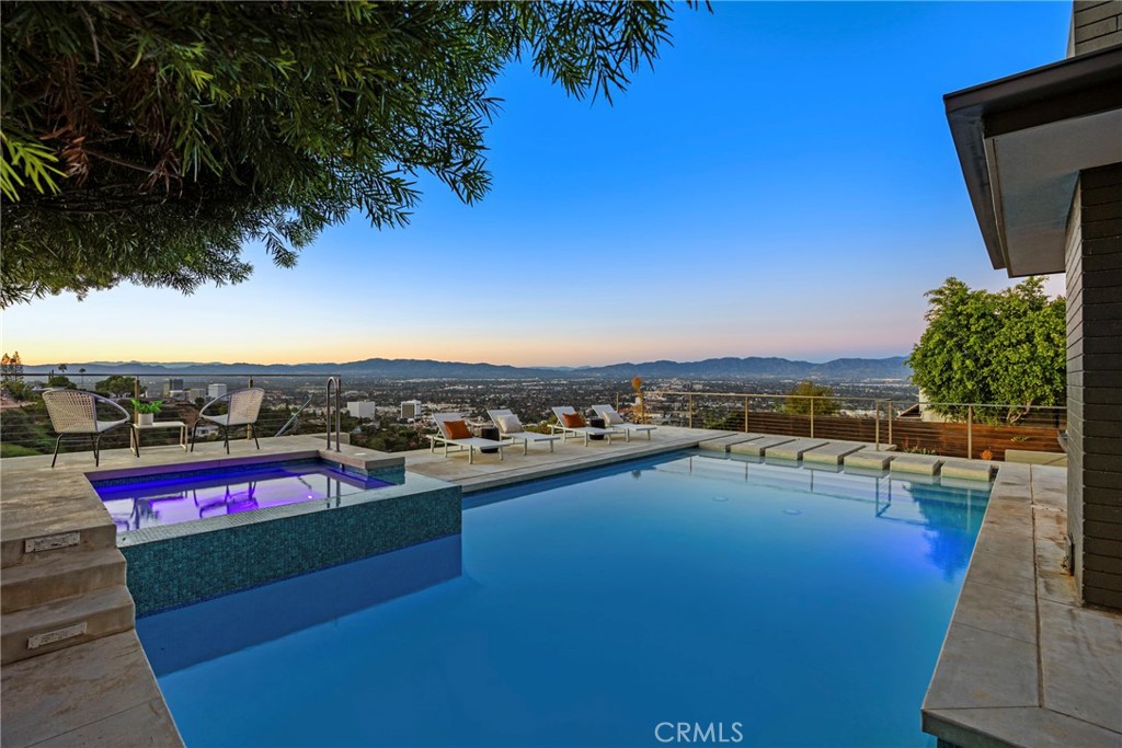 3851 Beverly Ridge