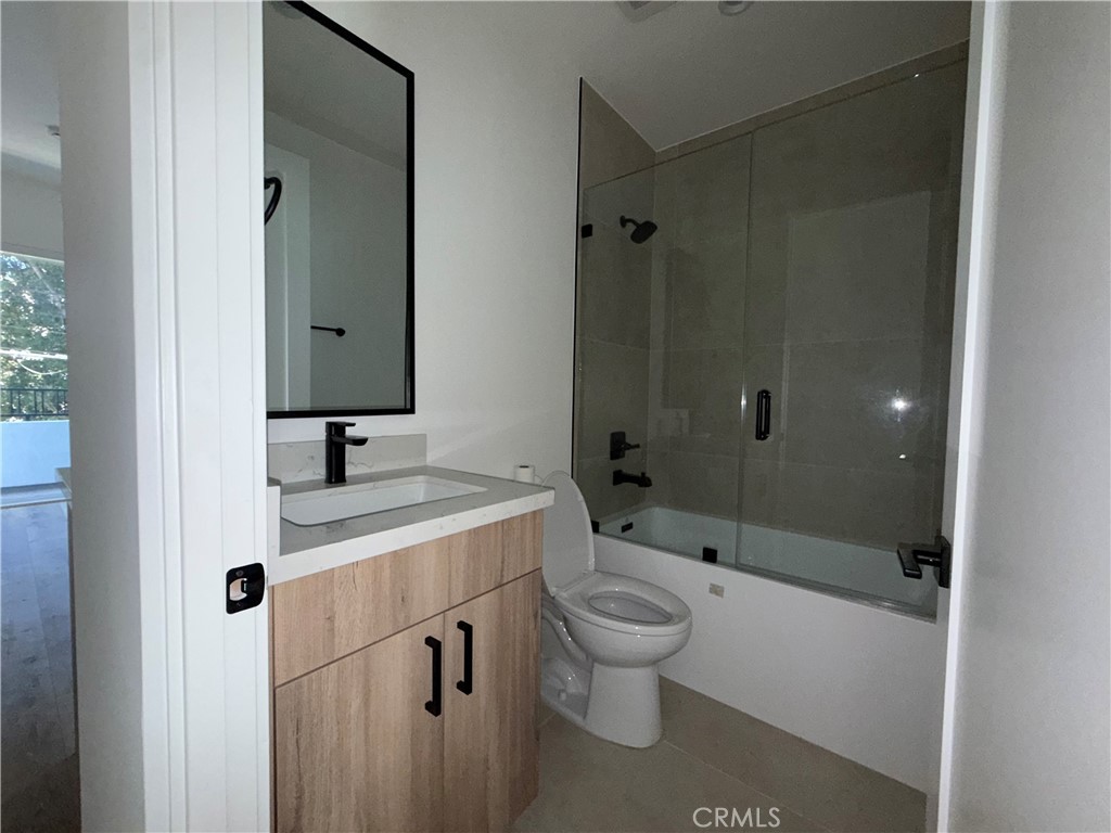 5044 Laurel Canyon Boulevard