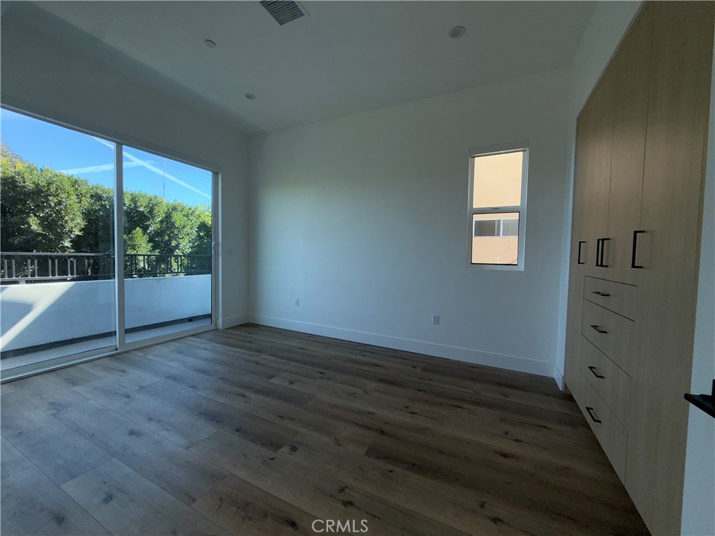 5044 Laurel Canyon Boulevard