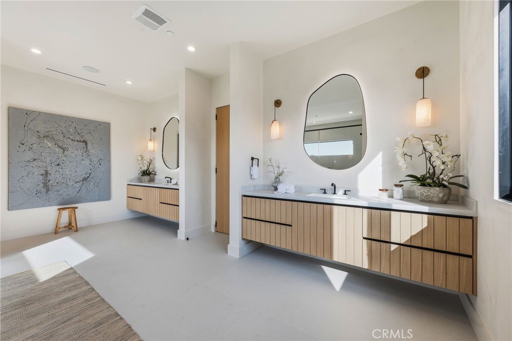 16252 Addison Street