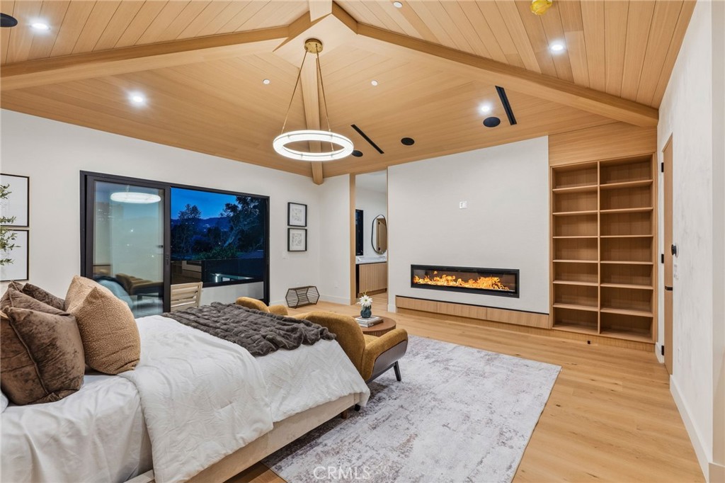 16252 Addison Street