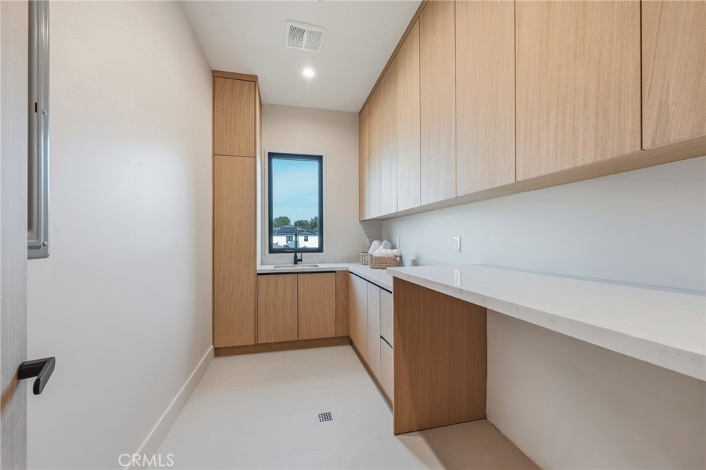 16252 Addison Street