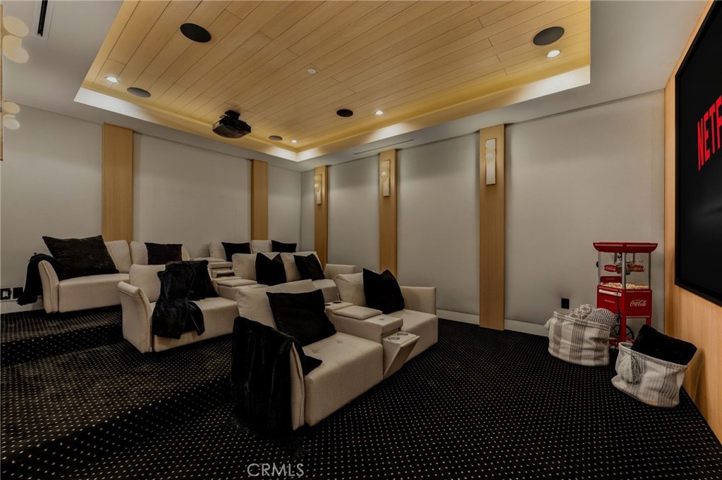 16252 Addison Street