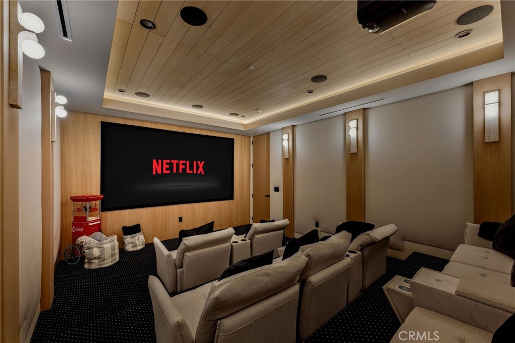 16252 Addison Street