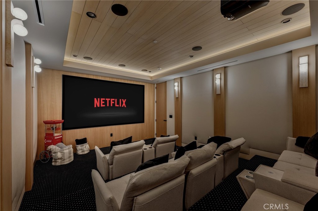 16252 Addison Street