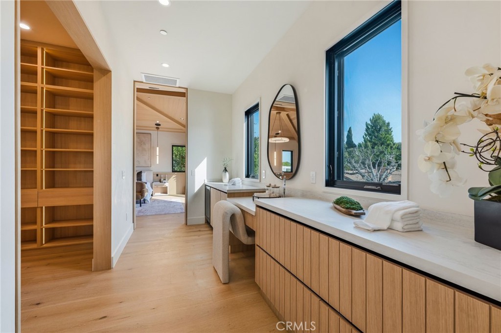 16252 Addison Street