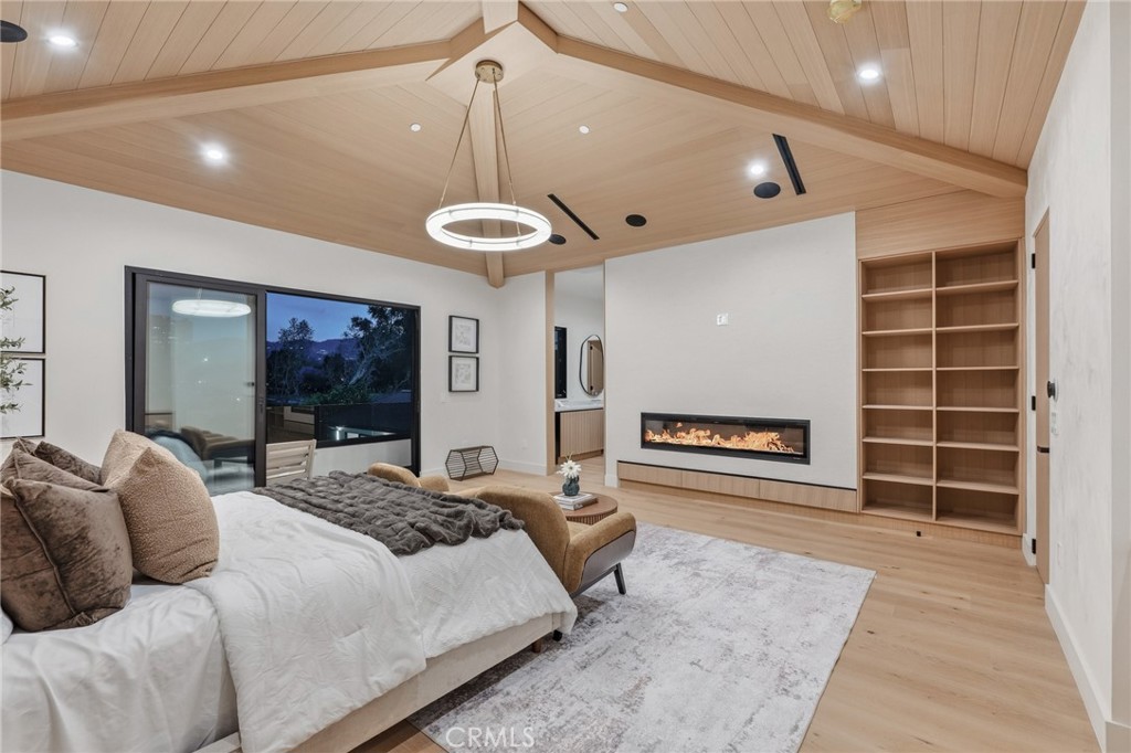 16252 Addison Street