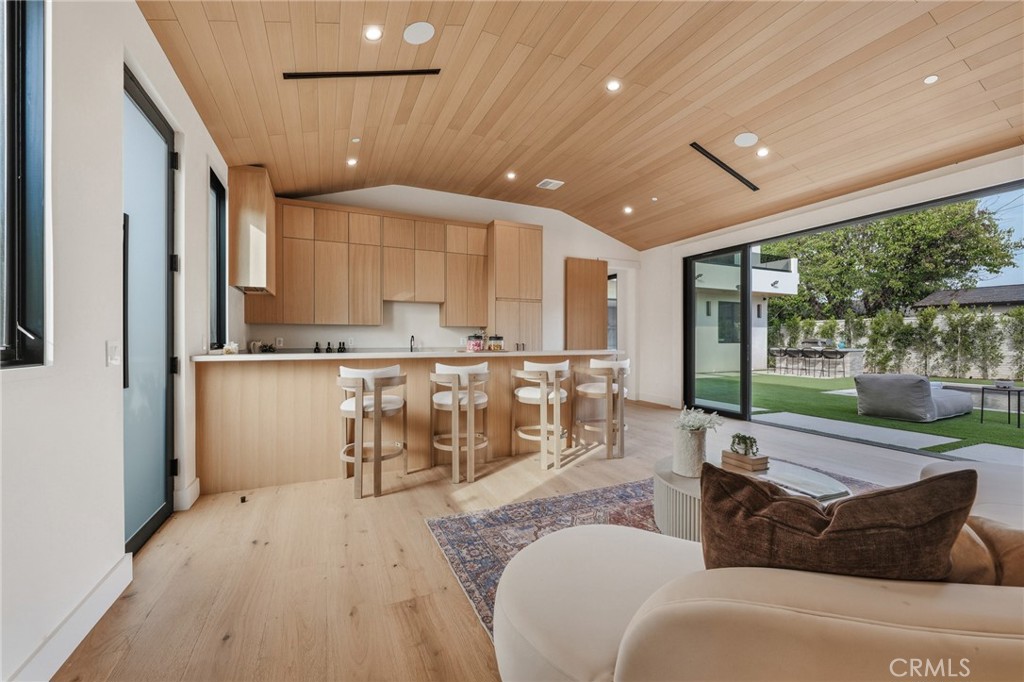 16252 Addison Street