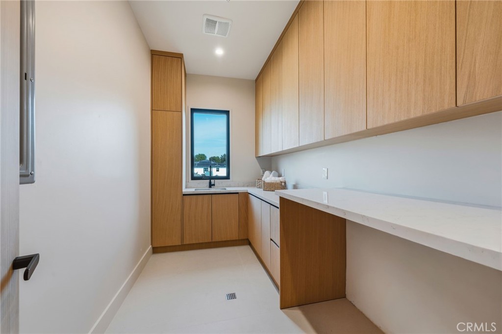 16252 Addison Street