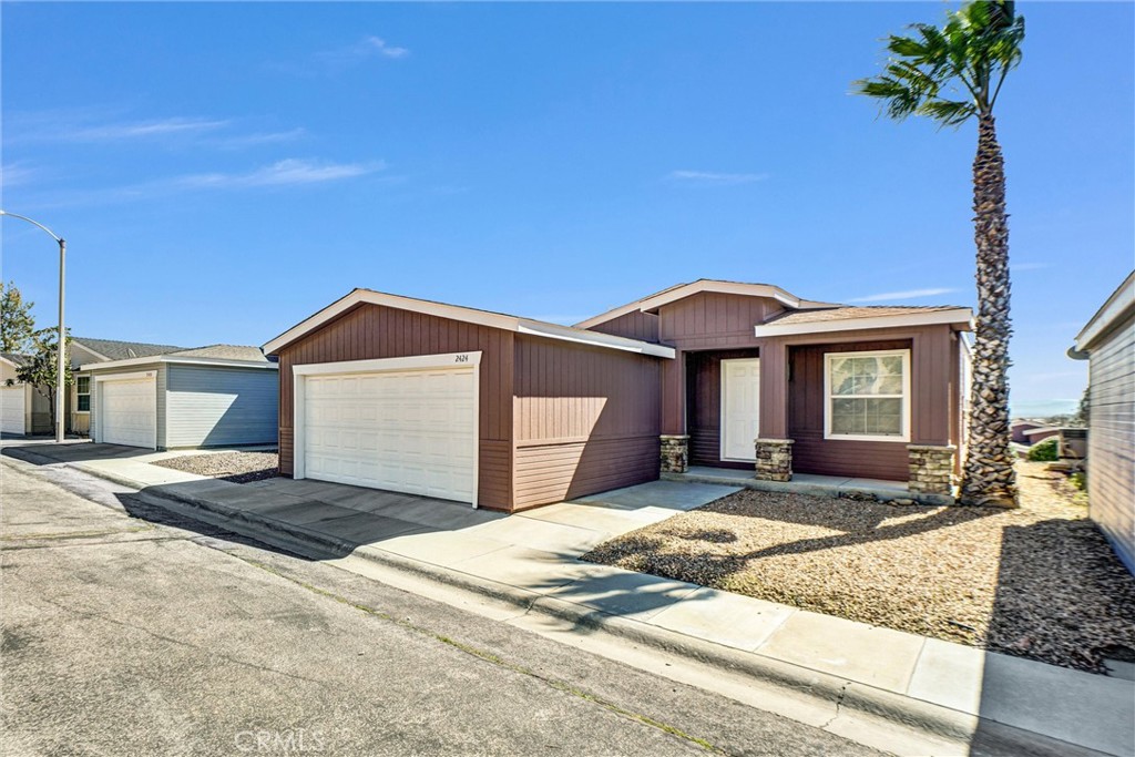 2424 Sunset Ridge Dr.