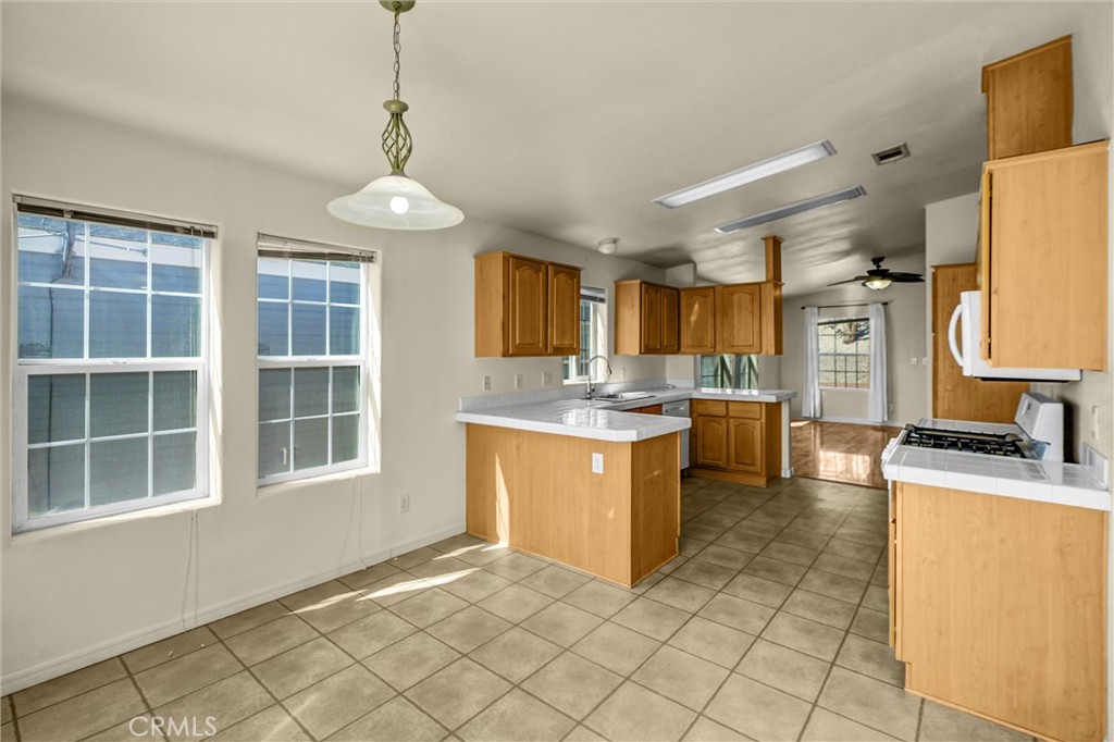 2424 Sunset Ridge Dr.