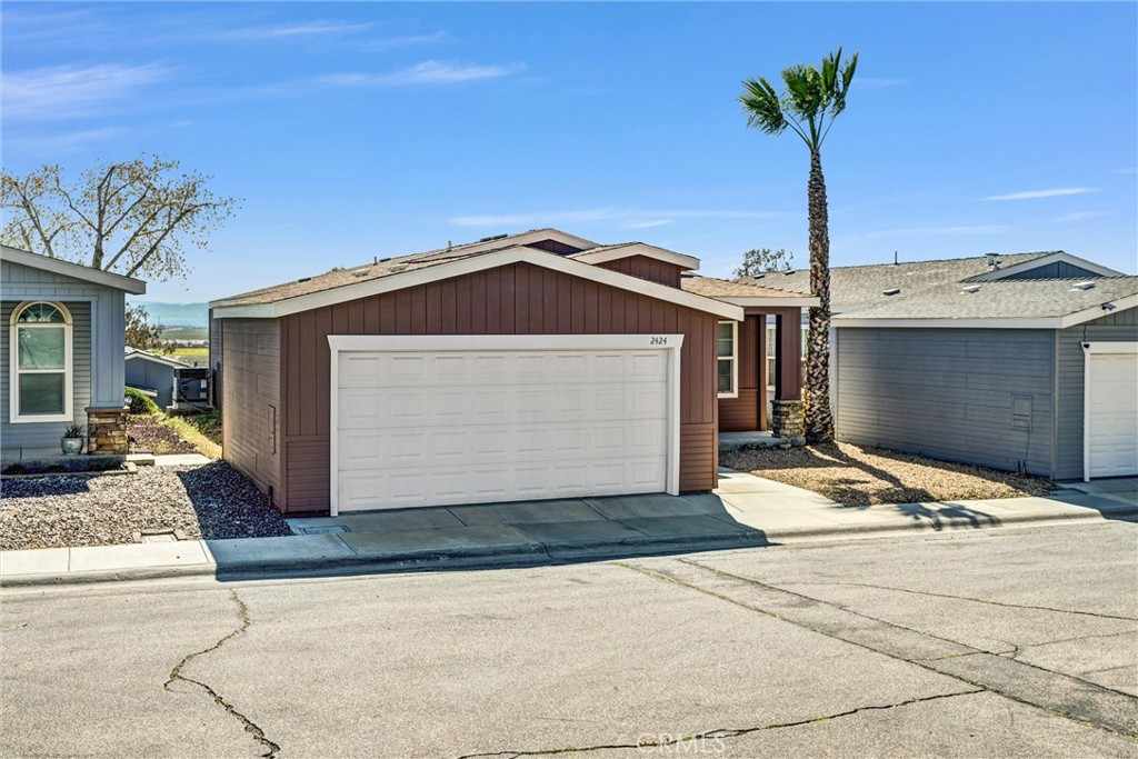 2424 Sunset Ridge Dr.
