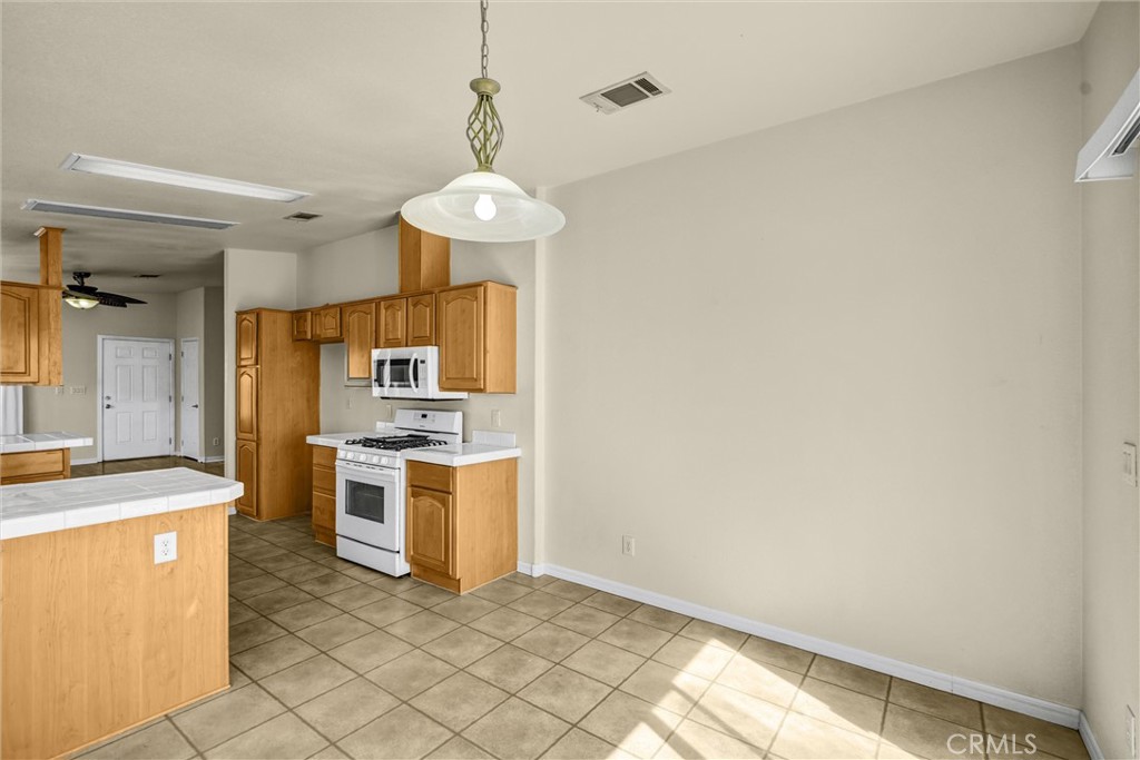 2424 Sunset Ridge Dr.