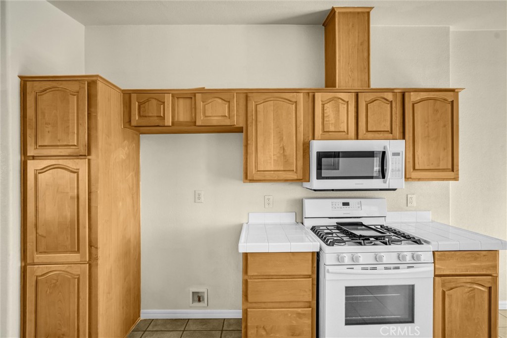 2424 Sunset Ridge Dr.