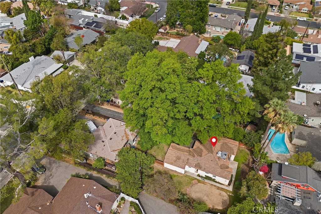 5636 Ponce