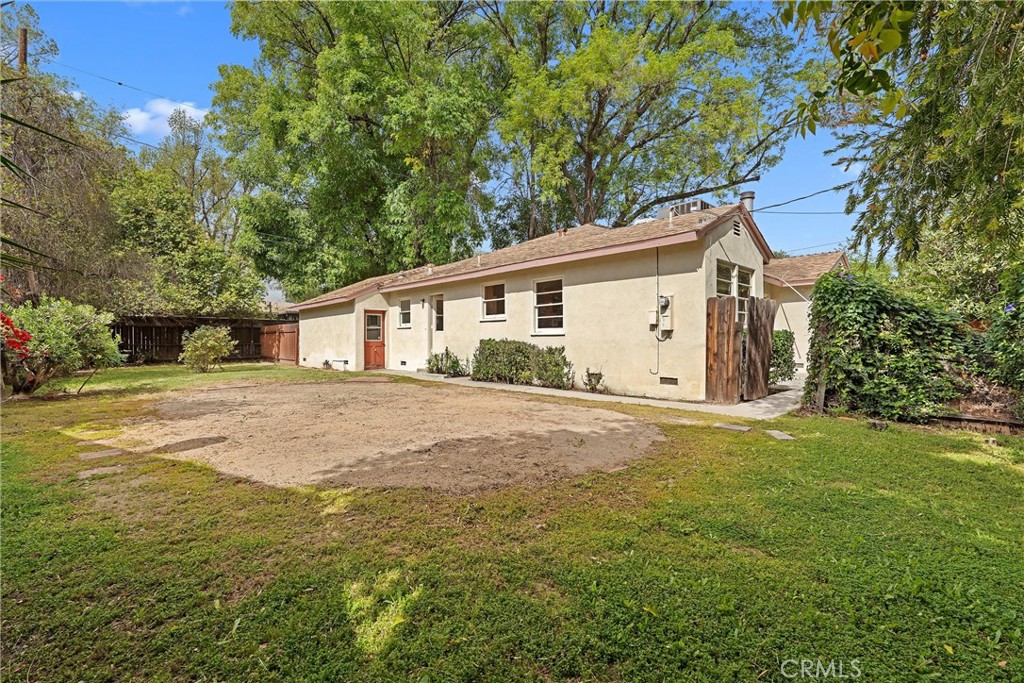 5636 Ponce