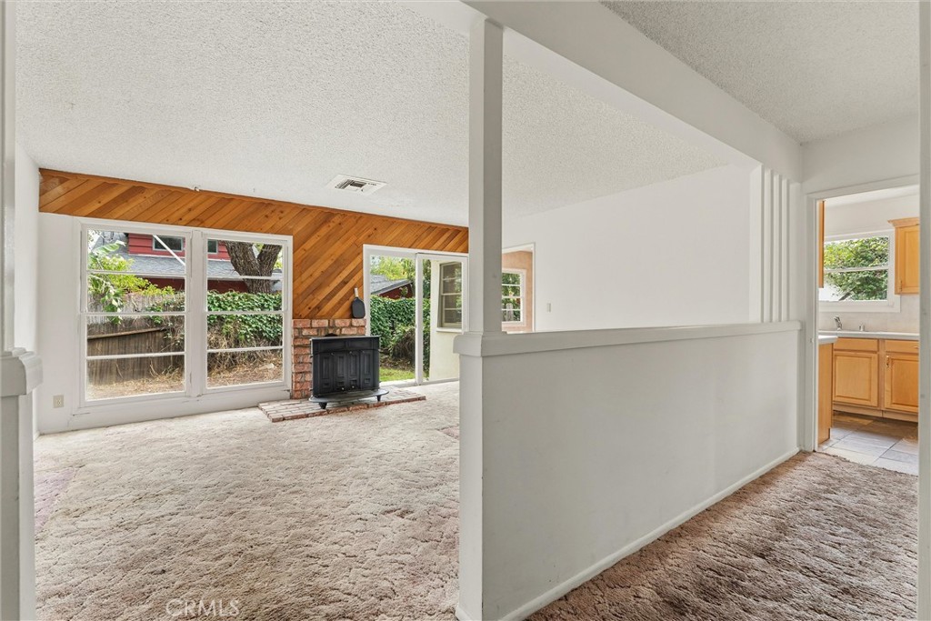 5636 Ponce