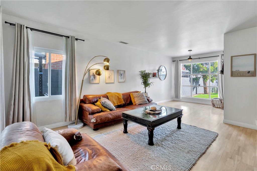 6514 Coldwater Canyon