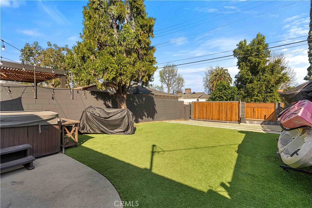 6514 Coldwater Canyon
