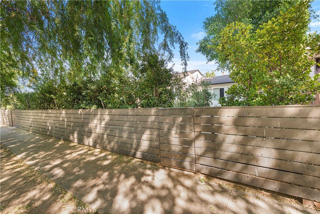 6514 Coldwater Canyon