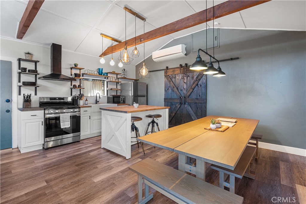 6514 Coldwater Canyon
