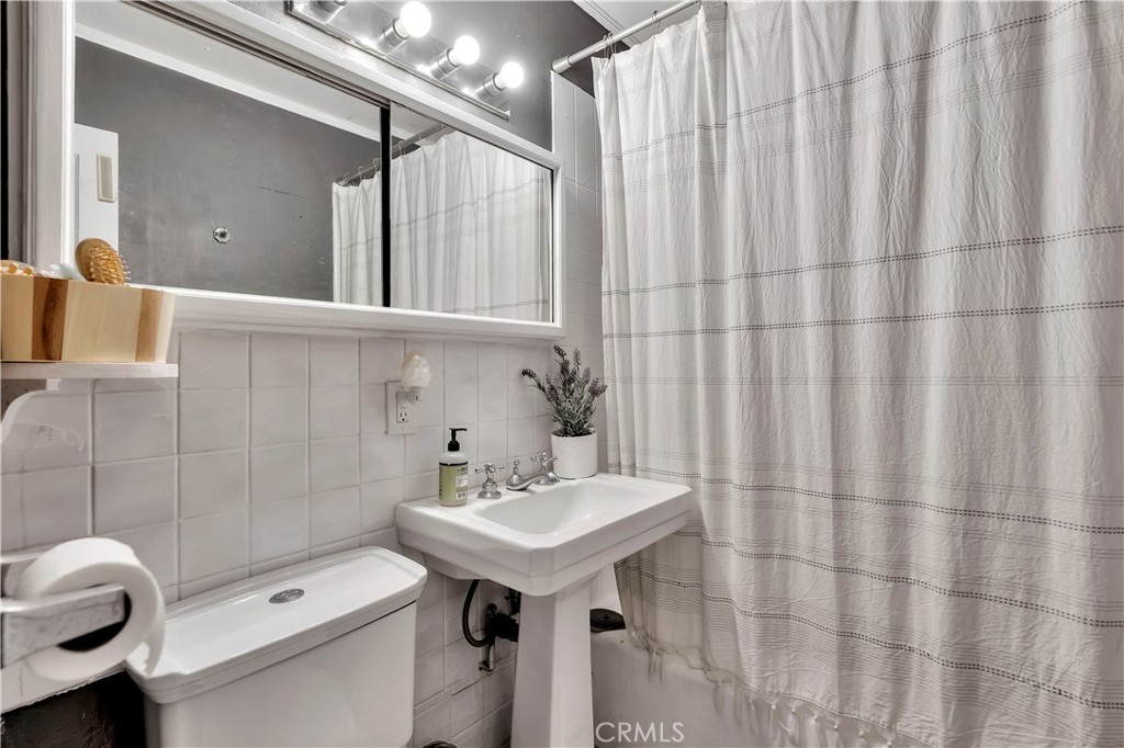 6514 Coldwater Canyon