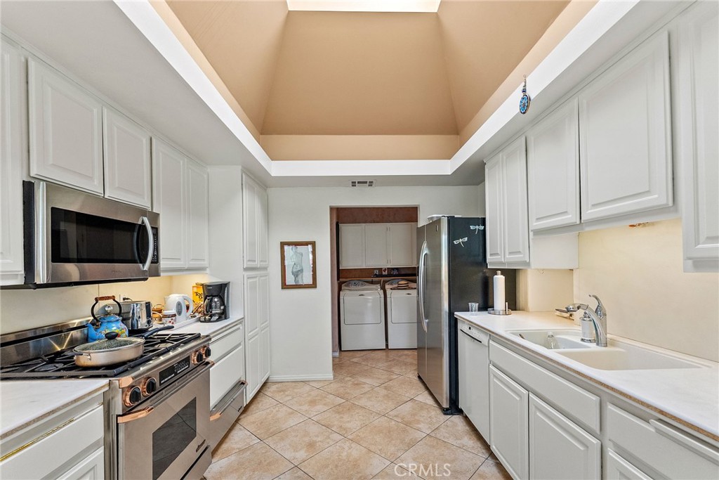 42414 Adams