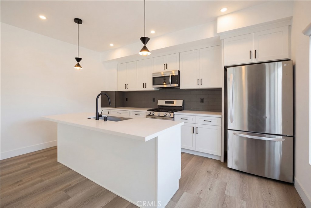21721 Hart
