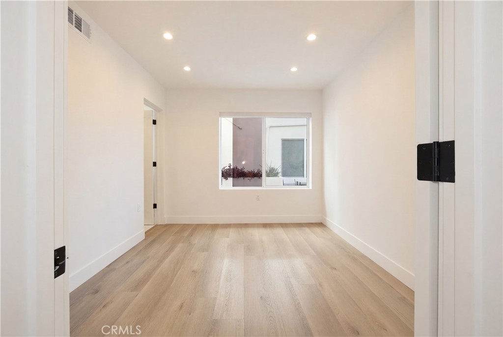 21721 Hart