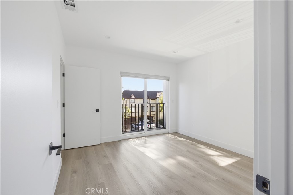 21721 Hart