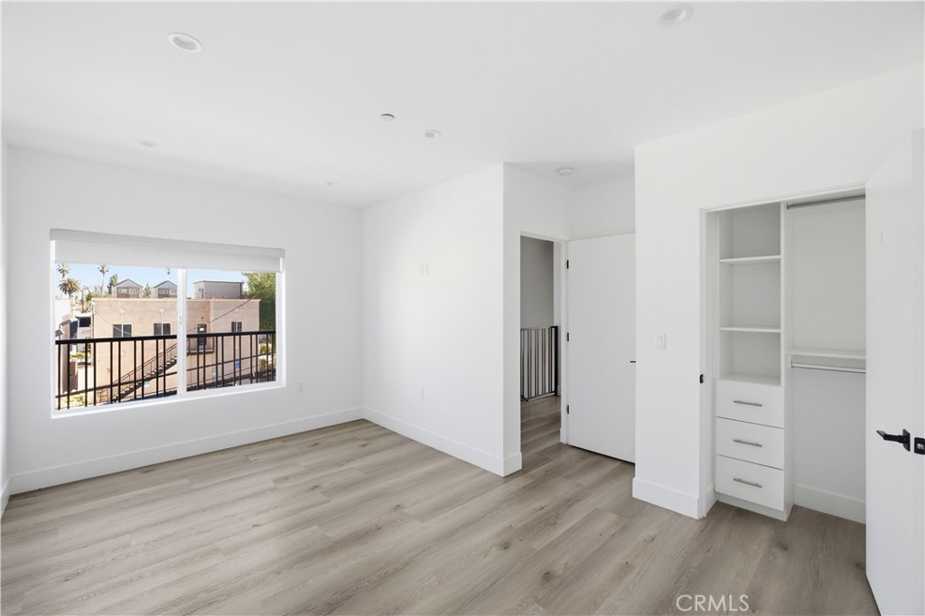 21721 Hart