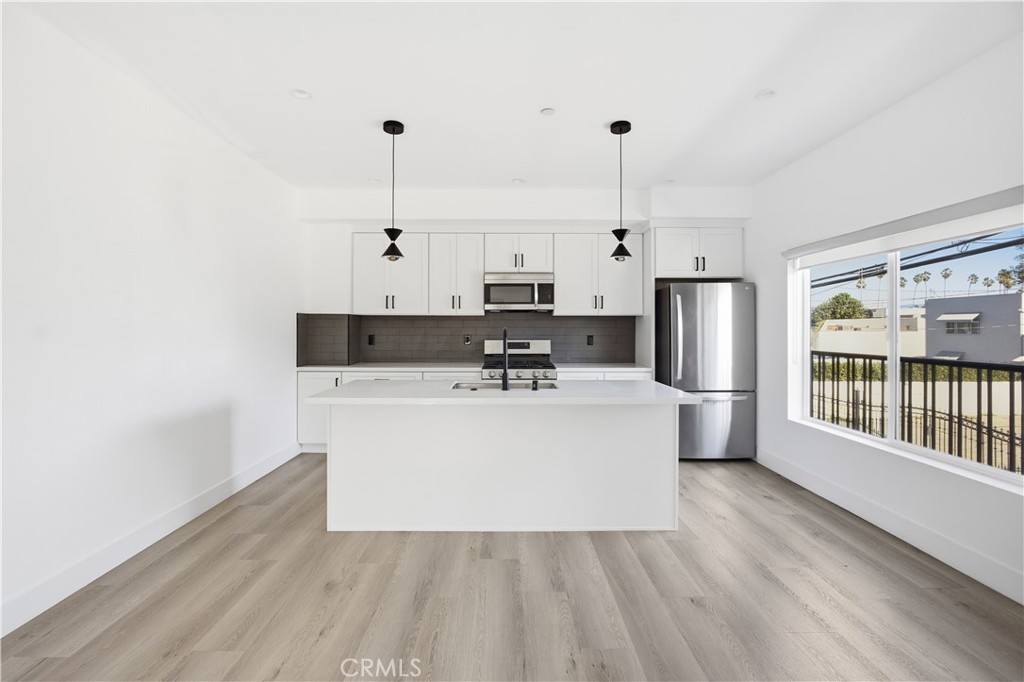 21721 Hart
