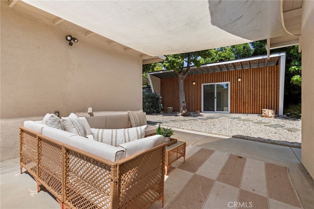 1445 Paloma Street