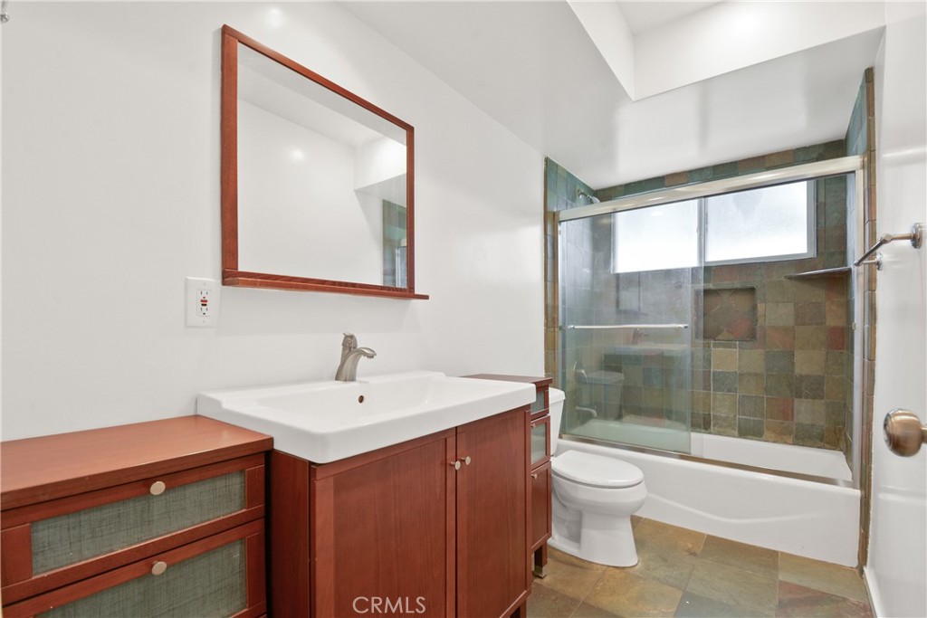 6149 Dalecrest