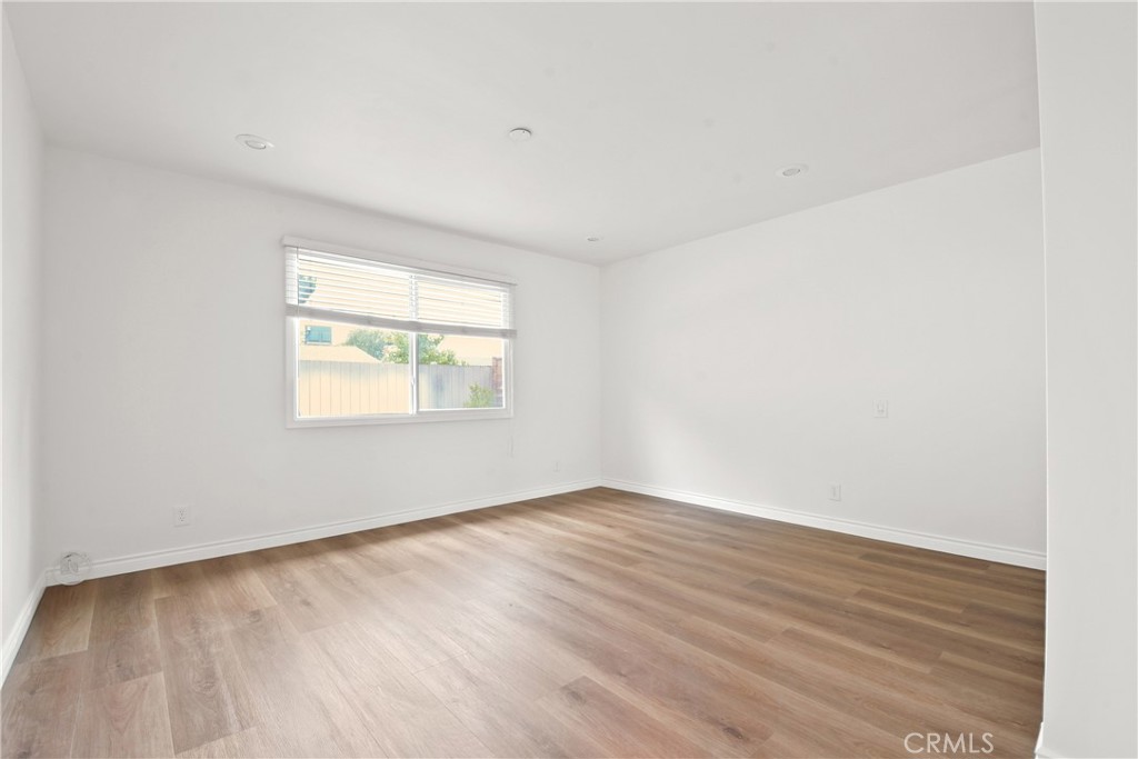 6149 Dalecrest