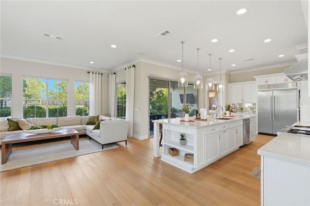 8304 Mariposa Court