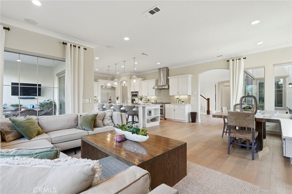 8304 Mariposa Court
