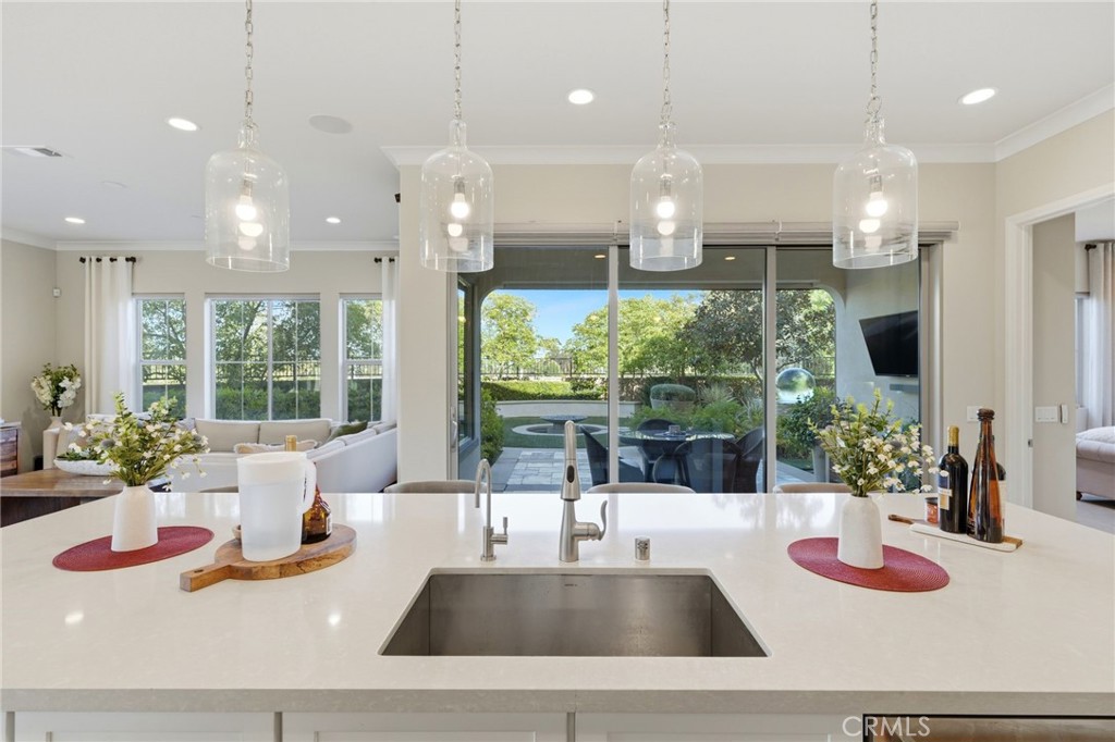 8304 Mariposa Court