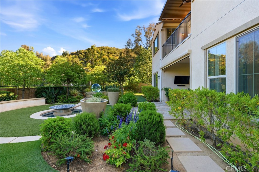 8304 Mariposa Court