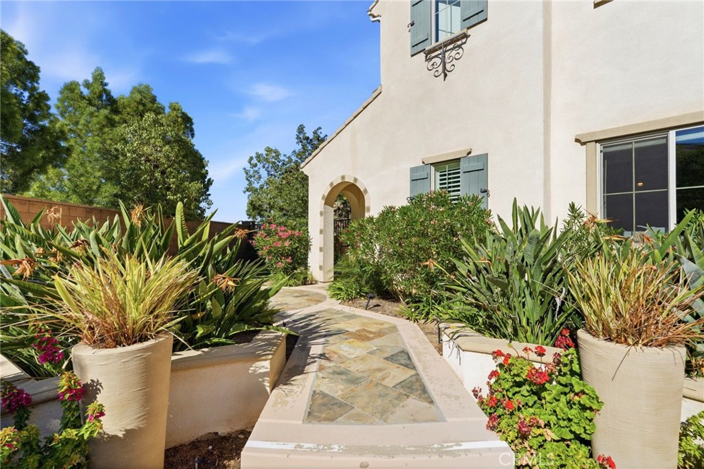 8304 Mariposa Court