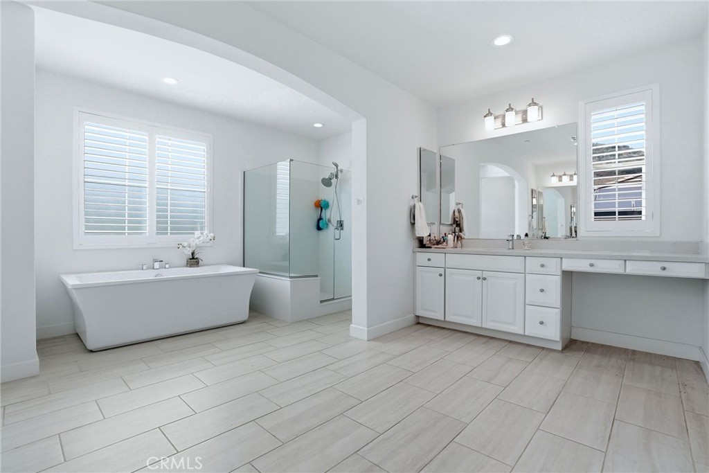 24364 W Clear Creek