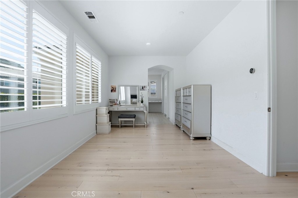 24364 W Clear Creek