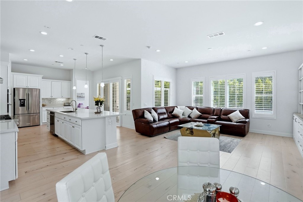 24364 W Clear Creek