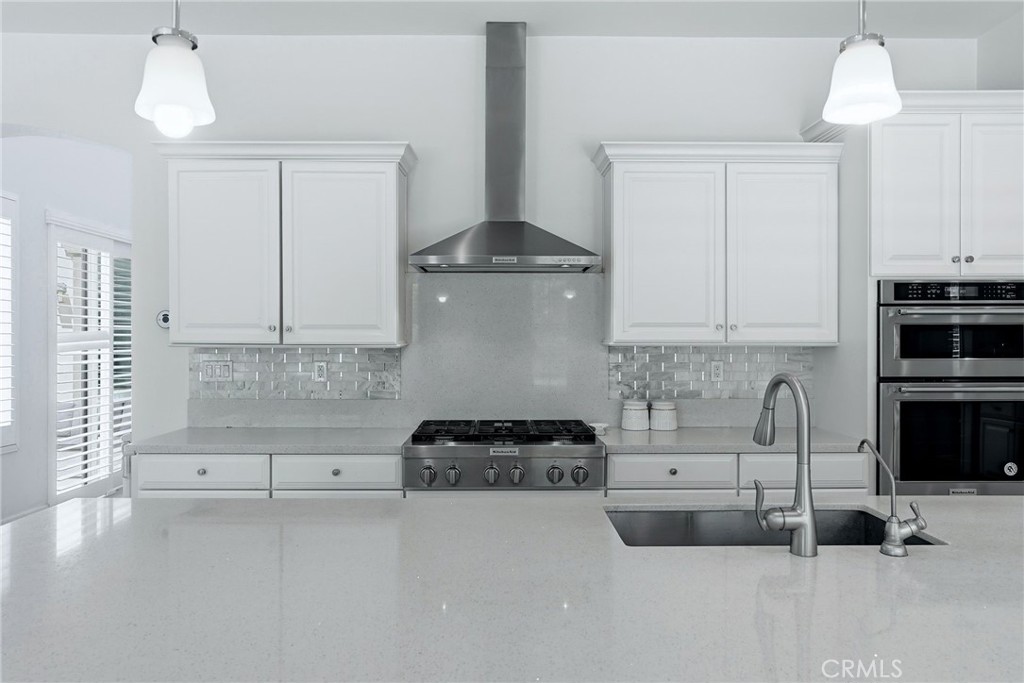 24364 W Clear Creek