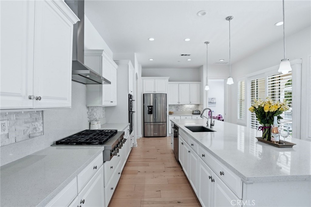 24364 W Clear Creek